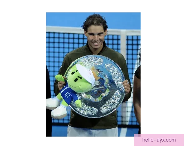 最新网球赛事动态：德约科维奇重返赛场，纳达尔因伤缺席引关注